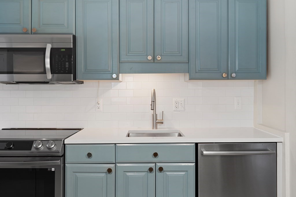 3 bed, 2 bath apartment for rent at 332 Jamaicaway Unit 5, Jamaica Plain — photo 5 of 23