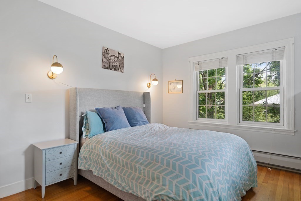 3 bed, 2 bath apartment for rent at 332 Jamaicaway Unit 5, Jamaica Plain — photo 14 of 23