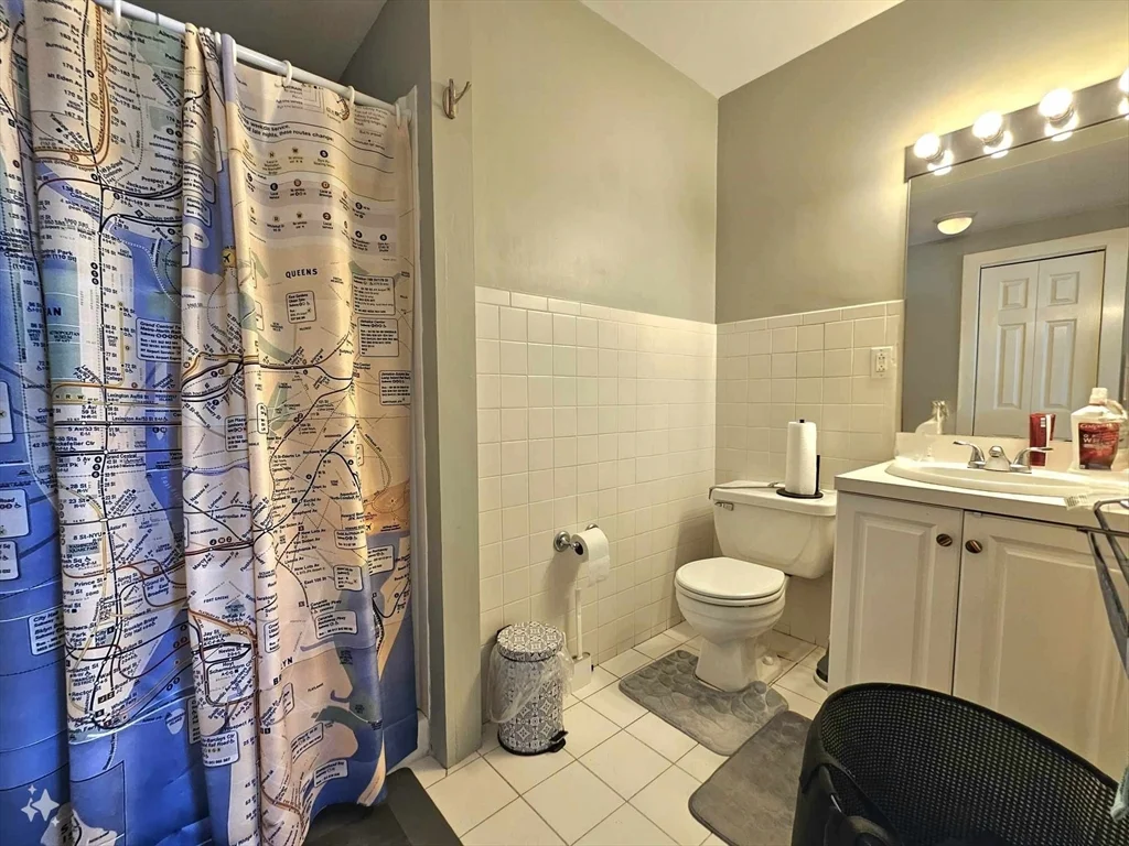 1 bed, 1 bath apartment for rent at 332 Jamaicaway Unit 2, Jamaica Plain — photo 21 of 34