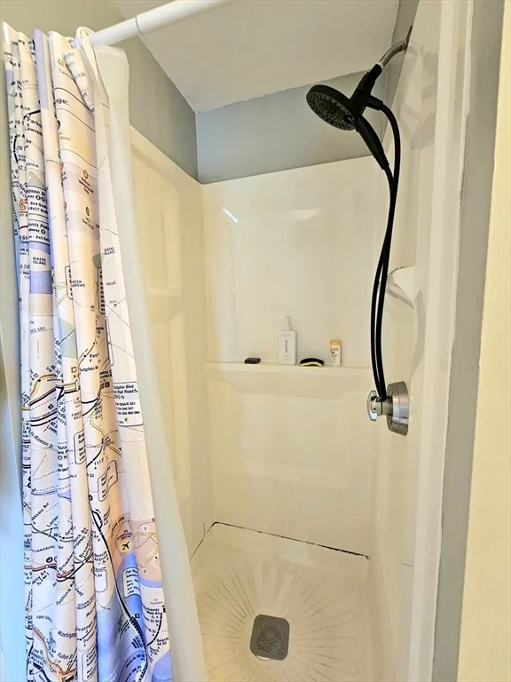 1 bed, 1 bath apartment for rent at 332 Jamaicaway Unit 2, Jamaica Plain — photo 22 of 34
