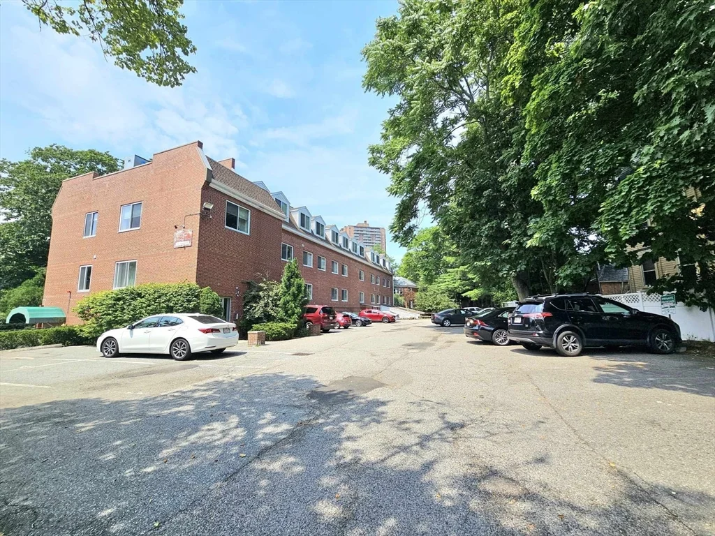 1 bed, 1 bath apartment for rent at 332 Jamaicaway Unit 2, Jamaica Plain — photo 33 of 34