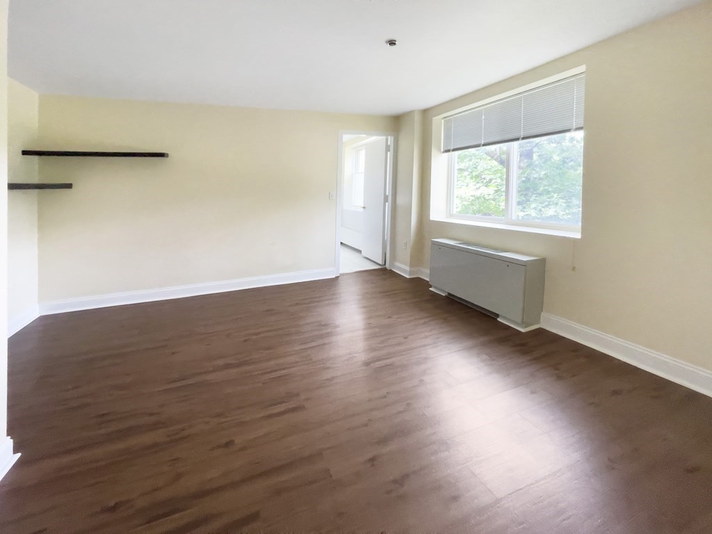 1 bed, 1 bath apartment for rent at 332 Jamaicaway Unit 306, Jamaica Plain — photo 6 of 11