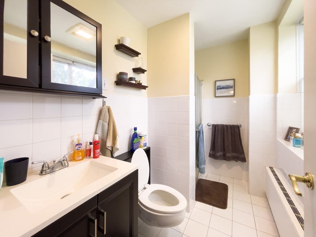 1 bed, 1 bath apartment for rent at 332 Jamaicaway Unit 306, Jamaica Plain — photo 7 of 11