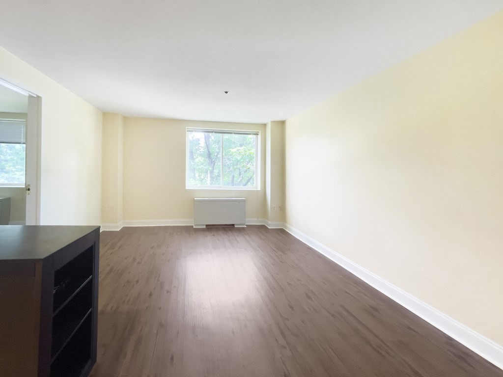 1 bed, 1 bath apartment for rent at 332 Jamaicaway Unit 306, Jamaica Plain — photo 4 of 11