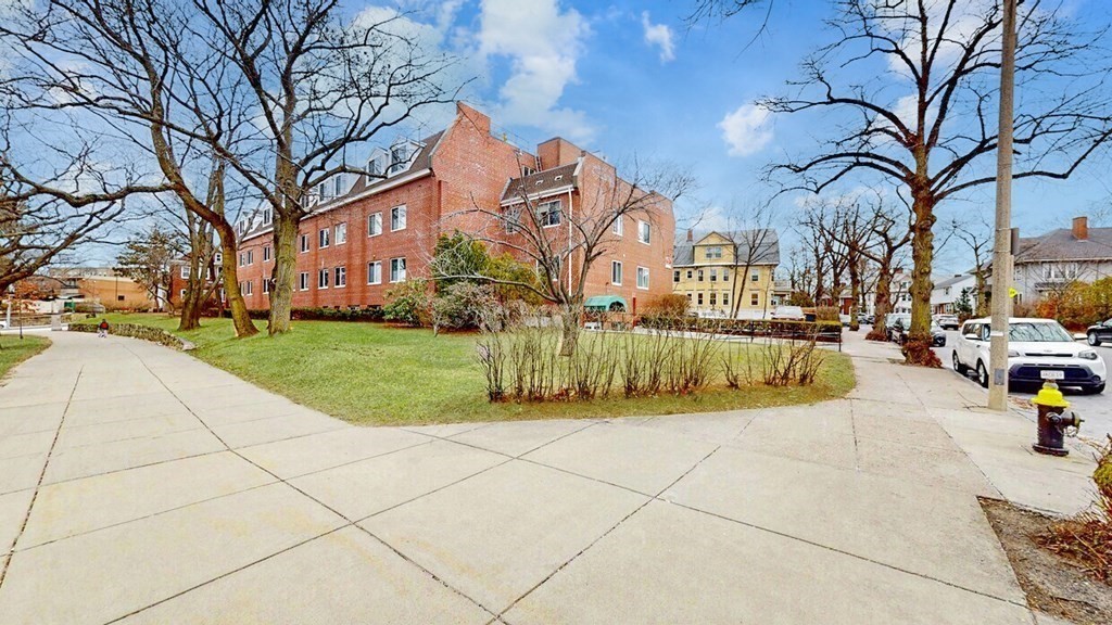 1 bed, 1 bath apartment for rent at 332 Jamaicaway Unit 306, Jamaica Plain — photo 11 of 11