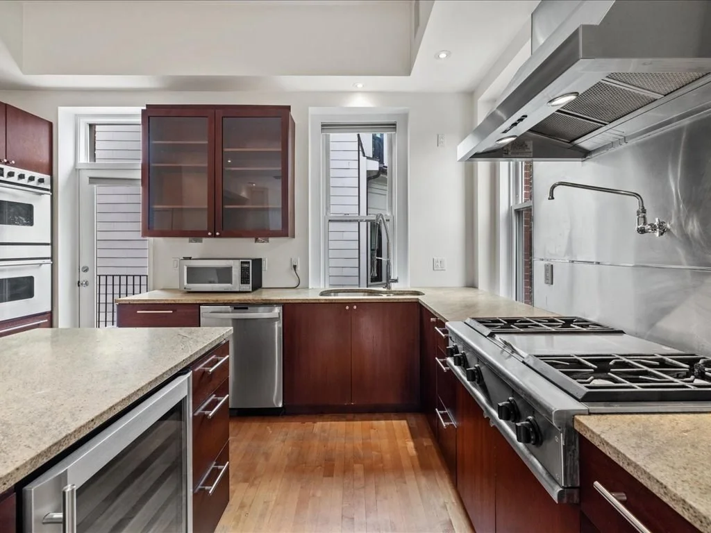 2 bed, 2 bath apartment for rent at 332 K Unit 2, South Boston — photo 4 of 33