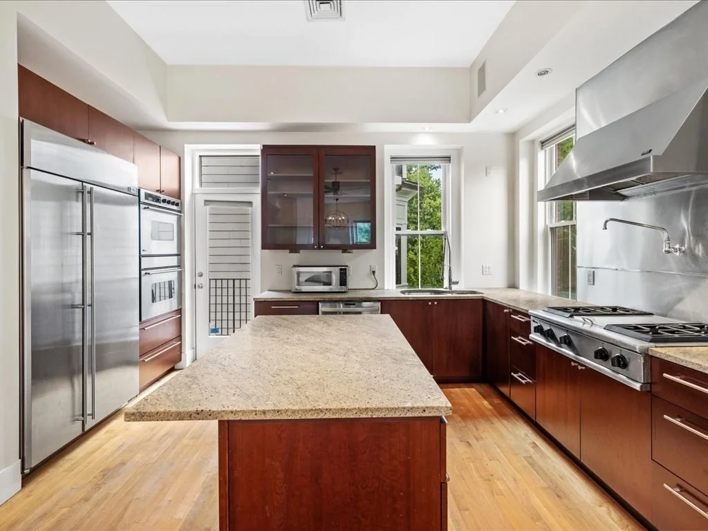 2 bed, 2 bath apartment for rent at 332 K Unit 2, South Boston — photo 3 of 33