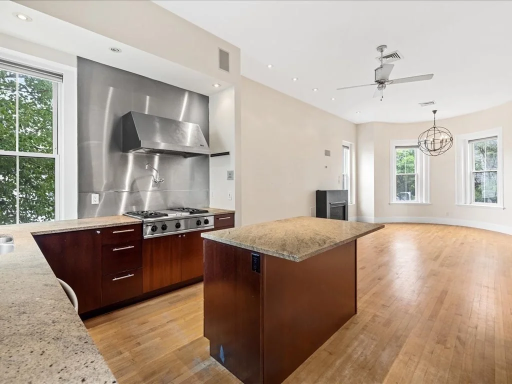 2 bed, 2 bath apartment for rent at 332 K Unit 2, South Boston — photo 5 of 33