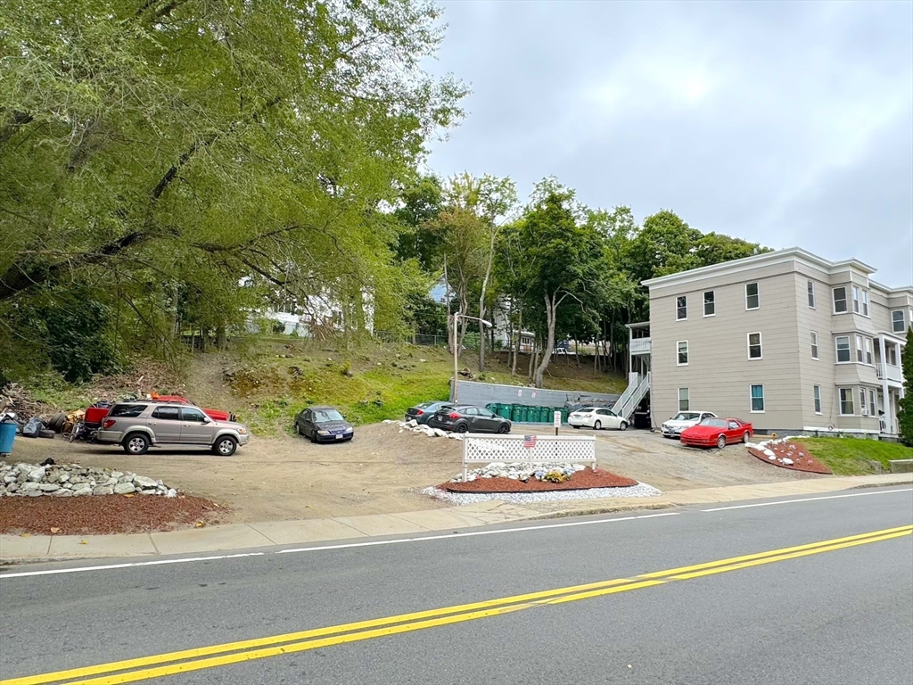 3 bed, 1 bath apartment for rent at 332 Kimball Unit 6, Fitchburg — photo 11 of 11