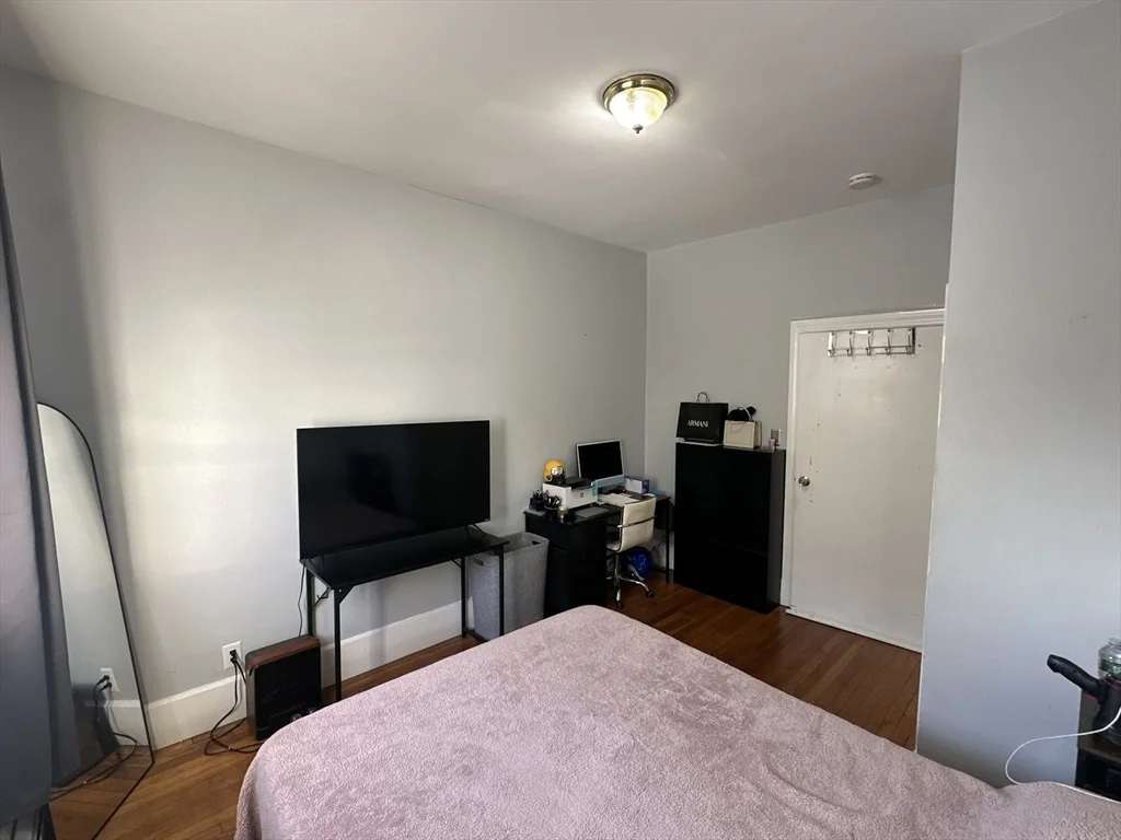 2 bed, 1 bath apartment for rent at 332 Main St Unit 1L, Everett — photo 7 of 24