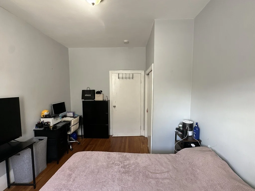 2 bed, 1 bath apartment for rent at 332 Main St Unit 1L, Everett — photo 6 of 24