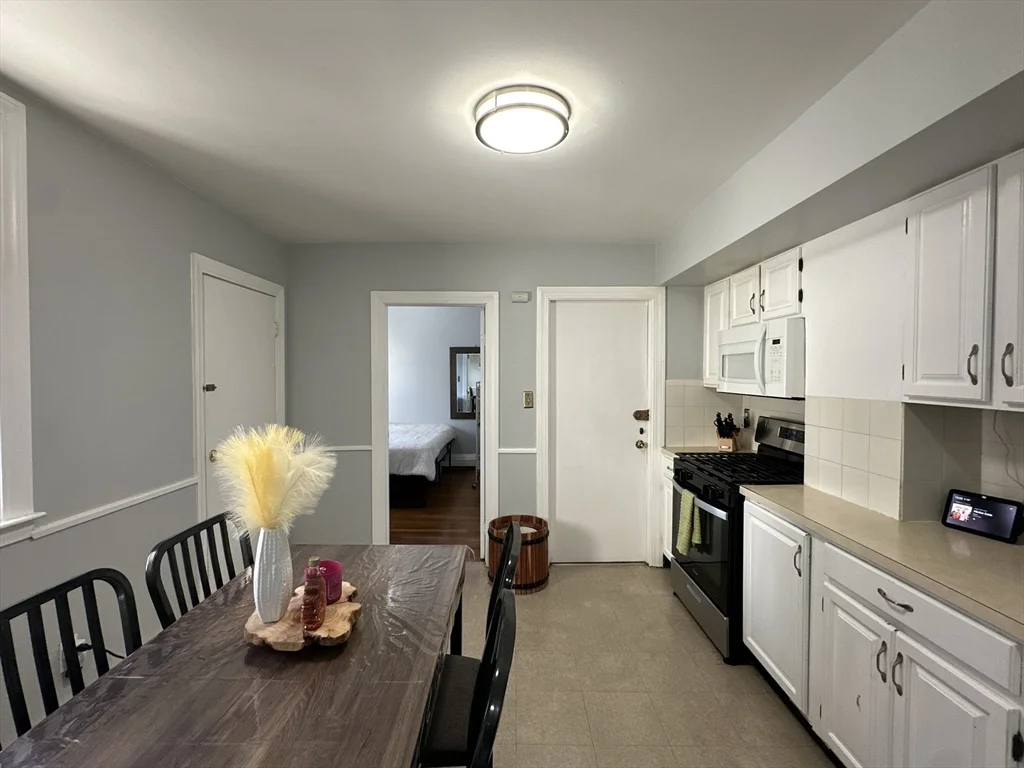 2 bed, 1 bath apartment for rent at 332 Main St Unit 1L, Everett — photo 15 of 24