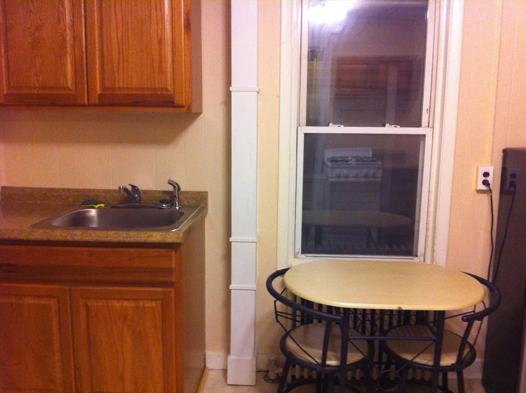 Studio bed, 1 bath apartment for rent at 332 Revere Beach Blvd Unit 2-6, Revere — photo 2 of 7