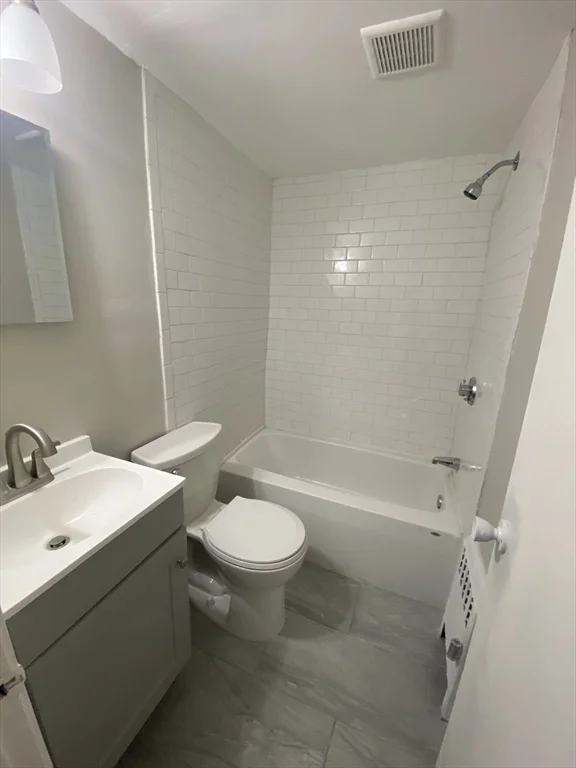 1 bed, 1 bath apartment for rent at 332 Revere Beach Blvd Unit 4, Revere — photo 8 of 10