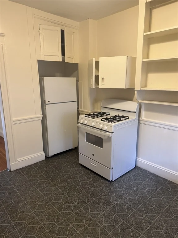1 bed, 1 bath apartment for rent at 332 Salem Unit 5, Malden
