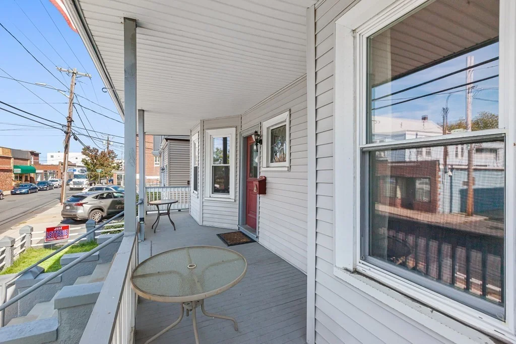 3 bed, 1 bath apartment for rent at 332 Shirley Unit 2, Winthrop — photo 3 of 29