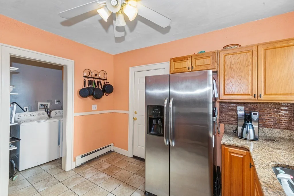 3 bed, 1 bath apartment for rent at 332 Shirley Unit 2, Winthrop — photo 12 of 29