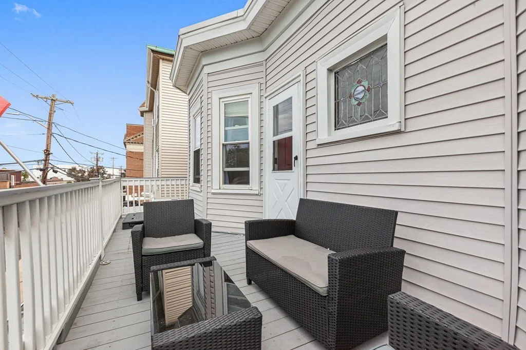3 bed, 1 bath apartment for rent at 332 Shirley Unit 2, Winthrop — photo 20 of 29