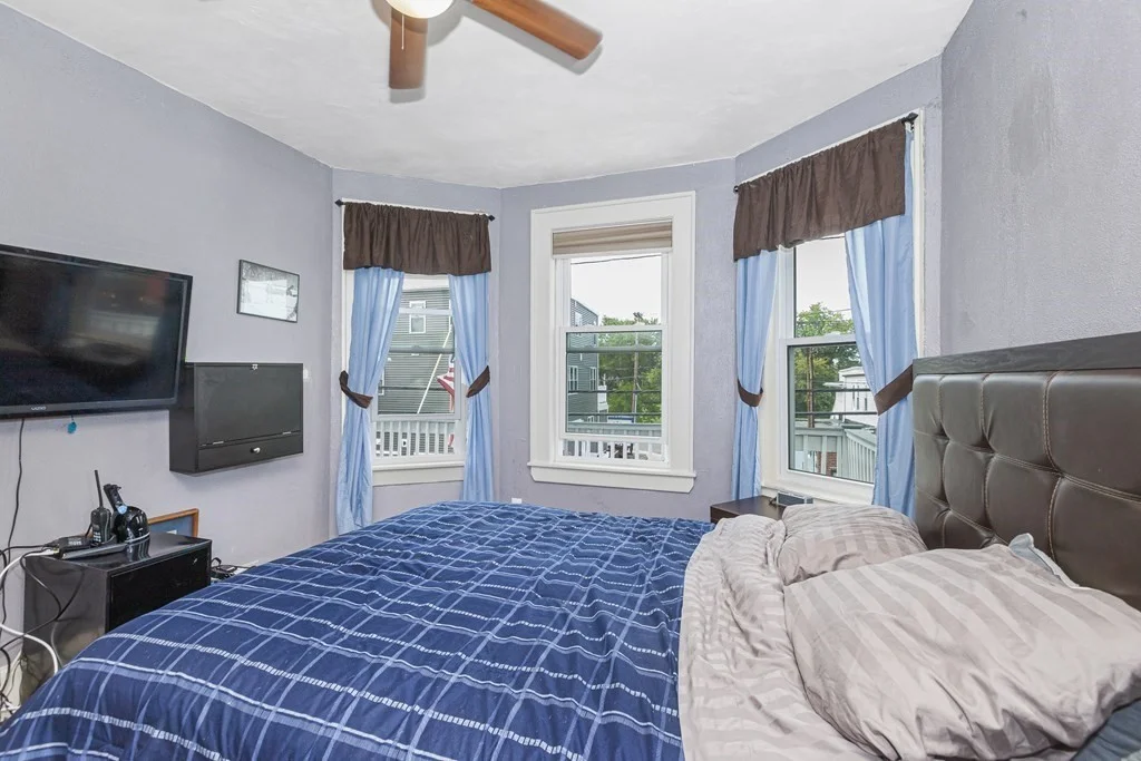 3 bed, 1 bath apartment for rent at 332 Shirley Unit 2, Winthrop — photo 16 of 29