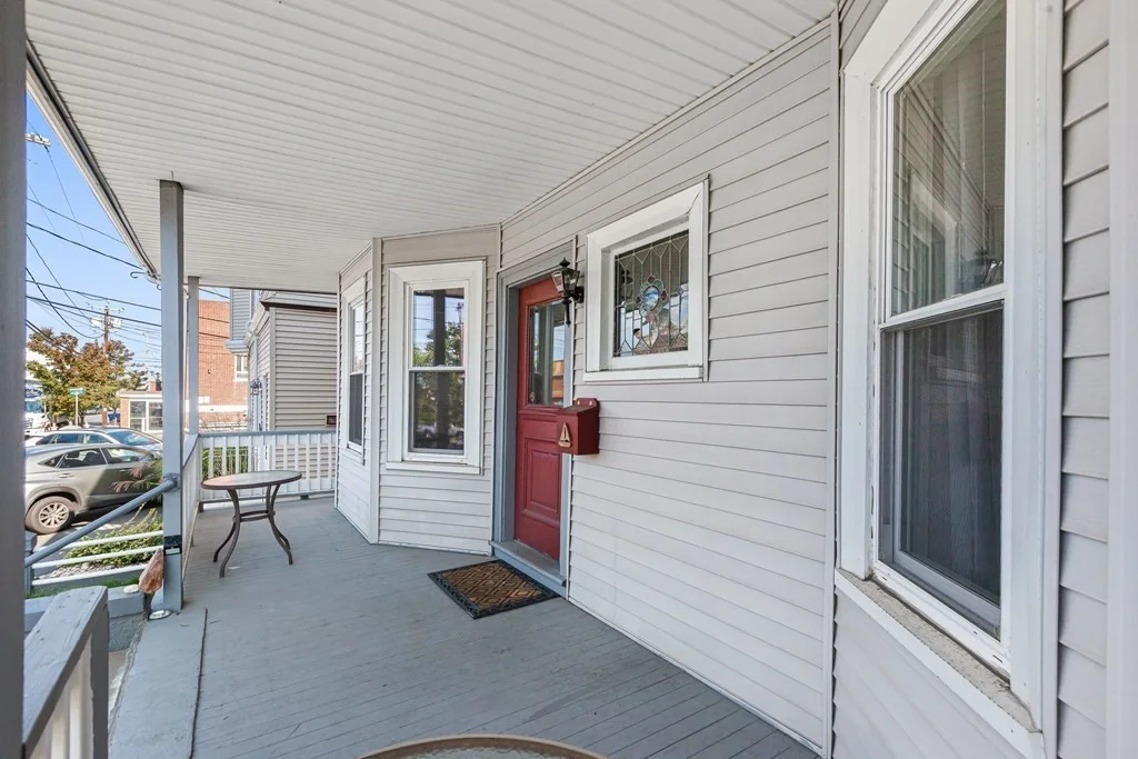 3 bed, 1 bath apartment for rent at 332 Shirley Unit 2, Winthrop — photo 4 of 29