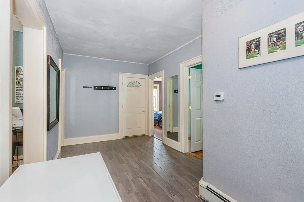 3 bed, 1 bath apartment for rent at 332 Shirley Unit 2, Winthrop — photo 14 of 29