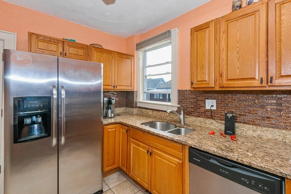 3 bed, 1 bath apartment for rent at 332 Shirley Unit 2, Winthrop — photo 11 of 29
