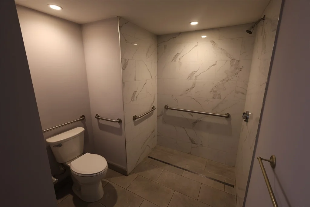 1 bed, 1 bath apartment for rent at 332 Talbot Ave Unit 2, Dorchester — photo 6 of 9