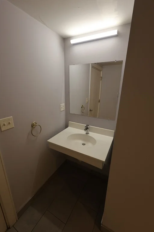 1 bed, 1 bath apartment for rent at 332 Talbot Ave Unit 2, Dorchester — photo 7 of 9
