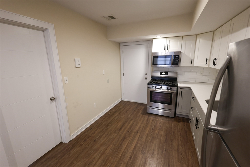 3 bed, 2 bath apartment for rent at 332 Talbot Ave Unit 7, Dorchester — photo 3 of 19