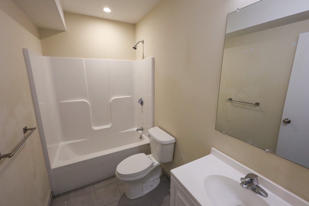 3 bed, 2 bath apartment for rent at 332 Talbot Ave Unit 7, Dorchester — photo 6 of 19