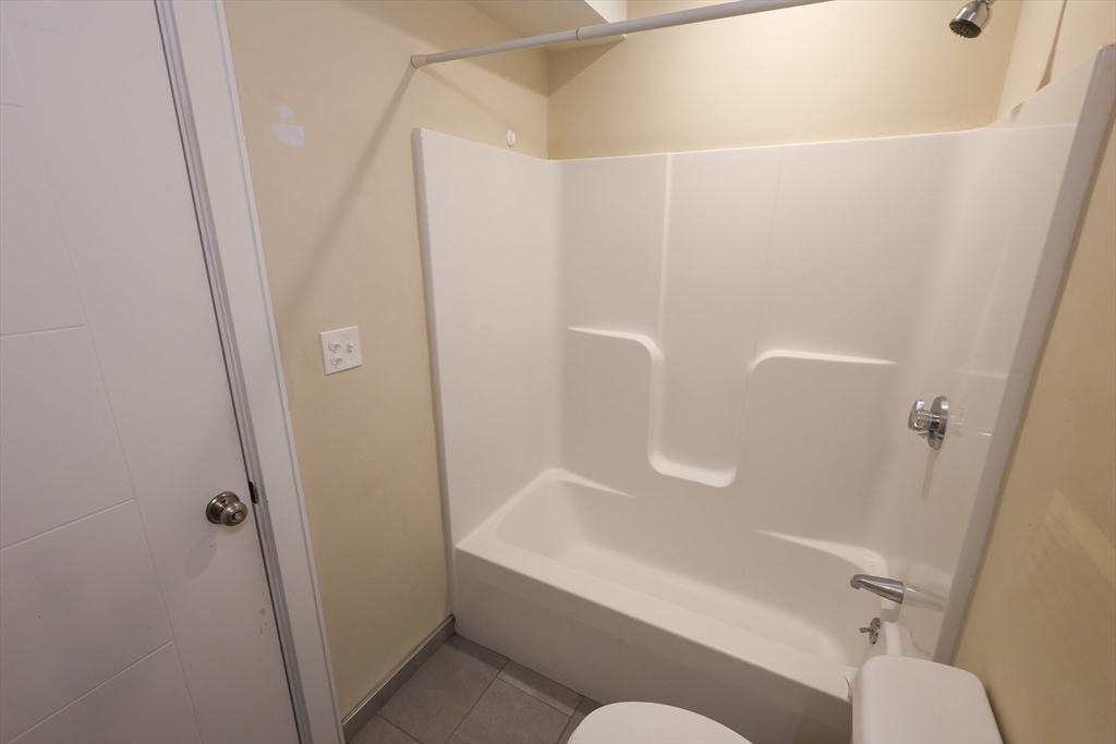 3 bed, 2 bath apartment for rent at 332 Talbot Ave Unit 7, Dorchester — photo 16 of 19