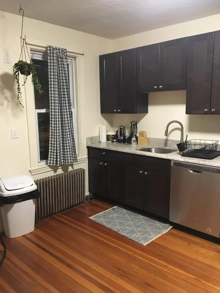 3 bed, 1 bath apartment for rent at 333 Alewife Brook Pkwa Unit 2a, West Somerville — photo 13 of 13