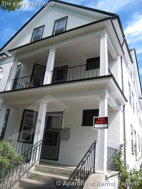 3 bed, 1 bath apartment for rent at 333 Alewife Brook Pkwy Unit 2, Tufts — photo 10 of 12