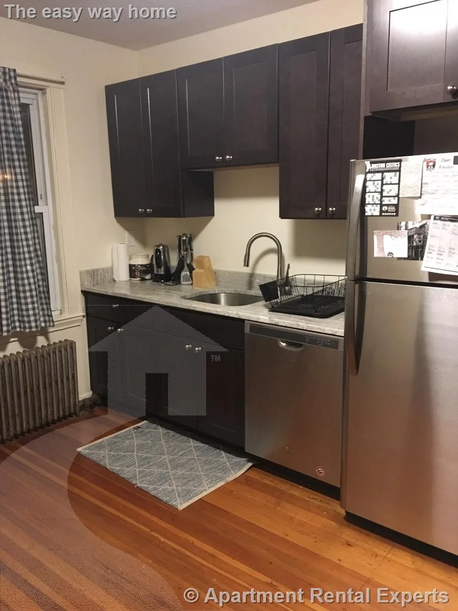 3 bed, 1 bath apartment for rent at 333 Alewife Brook Pkwy Unit 2, Tufts — photo 1 of 12