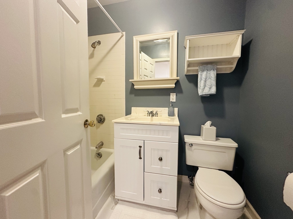 2 bed, 2 bath apartment for rent at 333 Beacon St Unit 3, Back Bay — photo 16 of 19