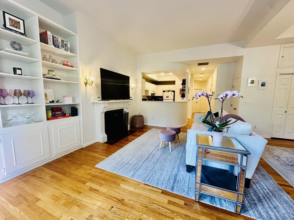 2 bed, 2 bath apartment for rent at 333 Beacon St Unit 3, Back Bay — photo 5 of 19