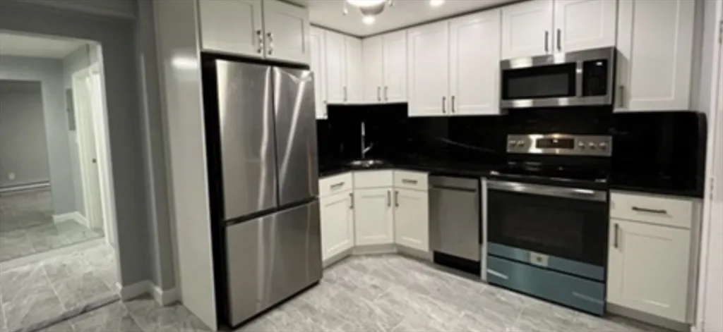 1 bed, 1 bath apartment for rent at 333 Central St Unit 1H, Saugus — photo 2 of 8