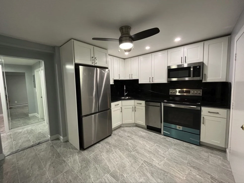 1 bed, 1 bath apartment for rent at 333 Central St Unit 1H, Saugus — photo 1 of 11