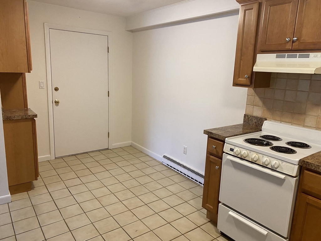 1 bed, 1 bath apartment for rent at 333 Central Unit 1F, Saugus — photo 4 of 13