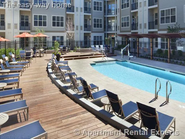 3 bed, 2 bath apartment for rent at 333 Great River Rd Unit 3 Bed, Sullivan Square — photo 17 of 20