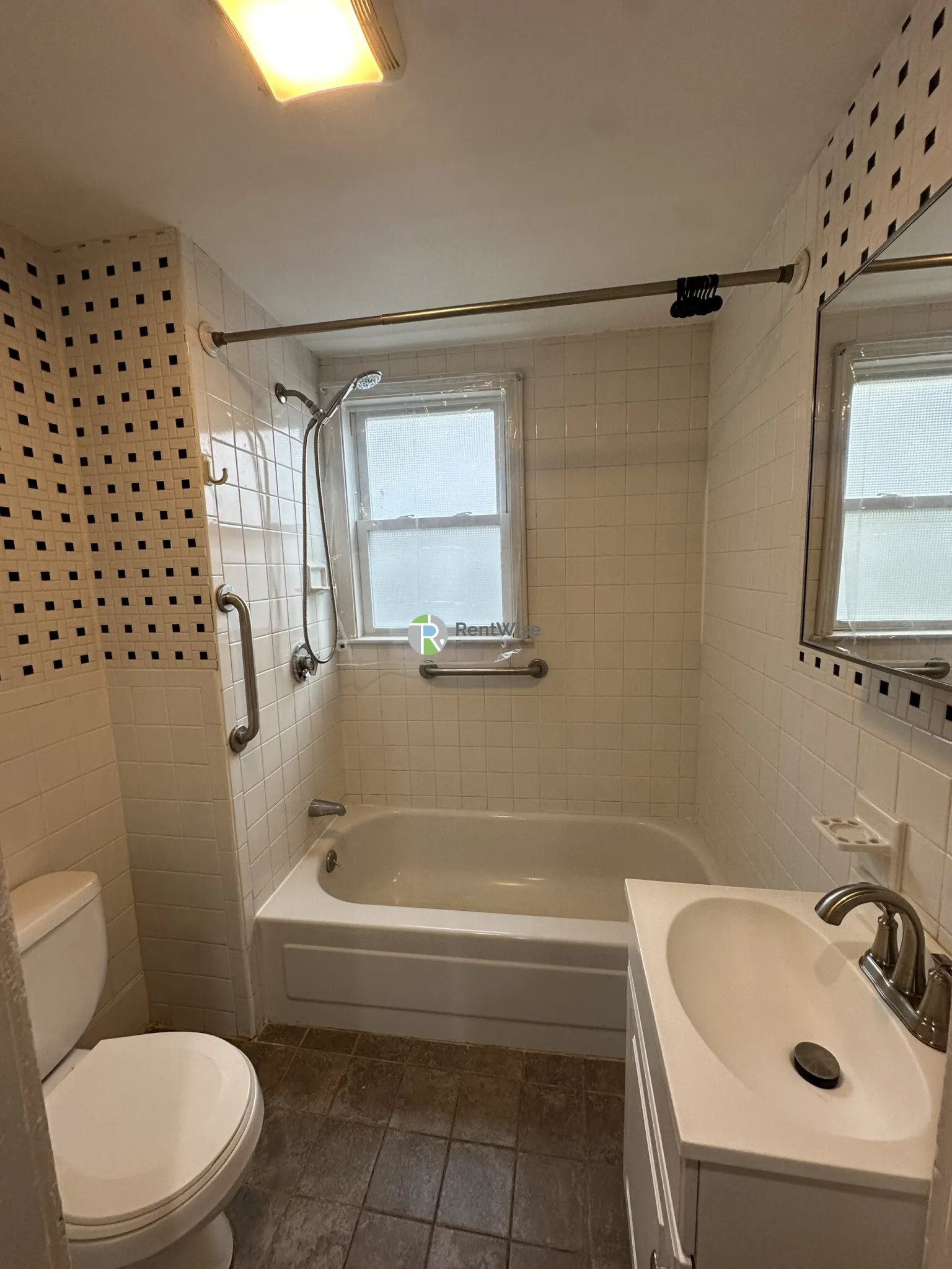 1 bed, 1 bath apartment for rent at 333 Medford St Unit 1, Malden — photo 13 of 13