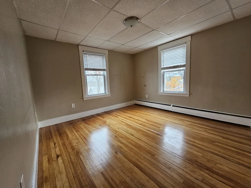 1 bed, 1 bath apartment for rent at 333 Oak Hill Rd Unit 3R, Fitchburg — photo 7 of 10