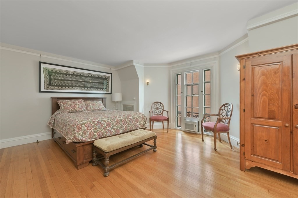 1 bed, 1 bath apartment for rent at 334 Beacon St Unit 9, Back Bay — photo 9 of 18