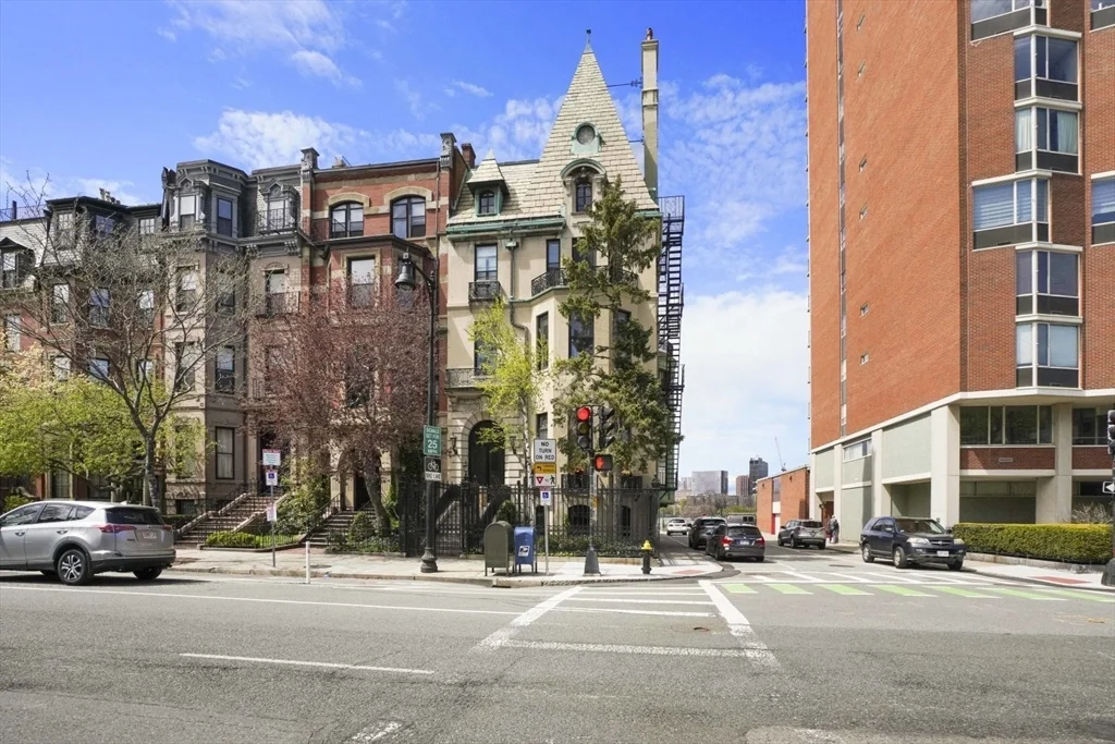 1 bed, 1 bath apartment for rent at 334 Beacon Unit 6, Back Bay — photo 15 of 15