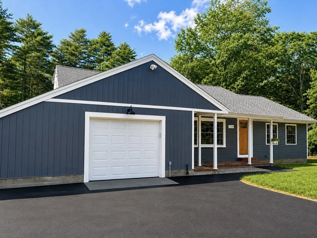2 bed, 1 bath apartment for rent at 334 Bedford St Unit 1, Lakeville — photo 1 of 27