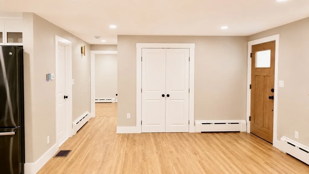 2 bed, 1 bath apartment for rent at 334 Bedford St Unit 1, Lakeville — photo 8 of 27