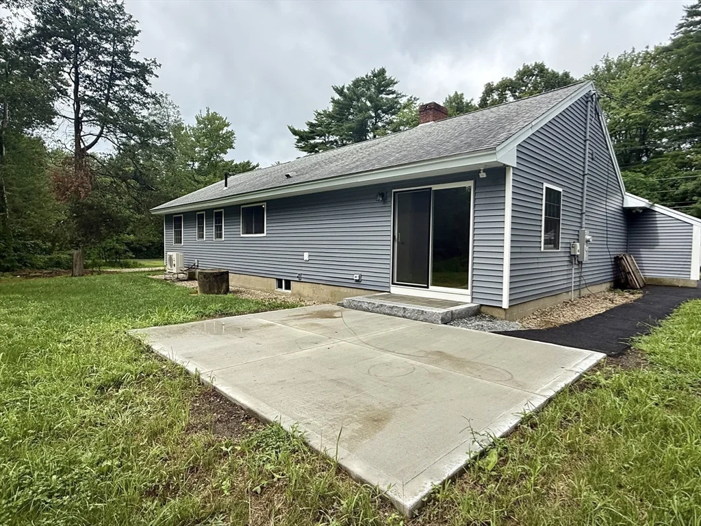2 bed, 1 bath apartment for rent at 334 Bedford St Unit 1, Lakeville — photo 22 of 27