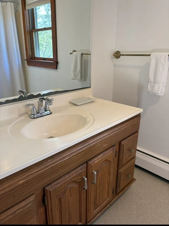 1 bed, 1 bath apartment for rent at 334 Granite St, Folly Cove — photo 16 of 19