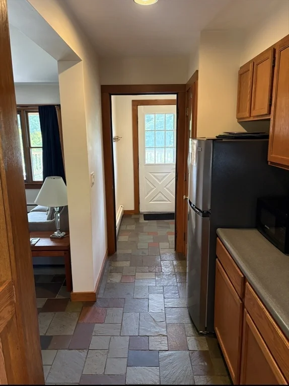 1 bed, 1 bath apartment for rent at 334 Granite St, Folly Cove — photo 8 of 19