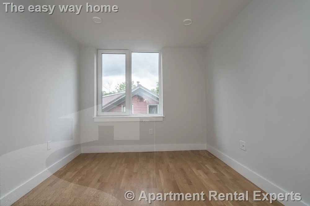 1 bed, 1 bath apartment for rent at 334 Harvard St Unit E3, Harvard Square — photo 3 of 9